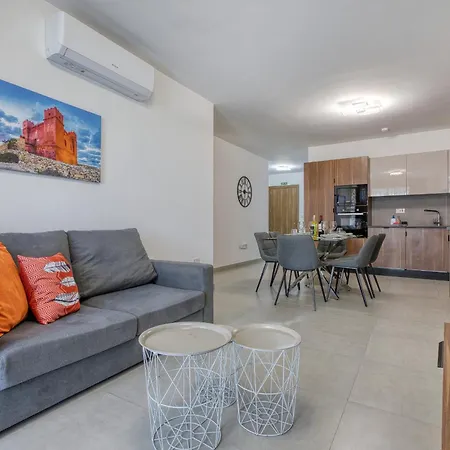 Bright And Spacious 2 Bedroom With Balcony Vmif1-1 Gzira
