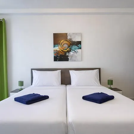 Bright And Spacious 2 Bedroom With Balcony Vmif1-1 شقة