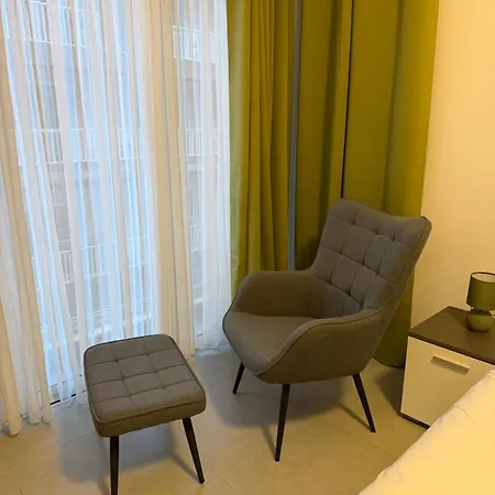 Bright And Spacious 2 Bedroom With Balcony Vmif1-1 * Gzira