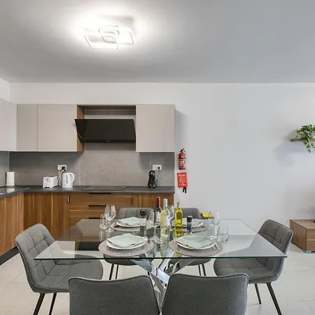 Bright And Spacious 2 Bedroom With Balcony Vmif1-1 *