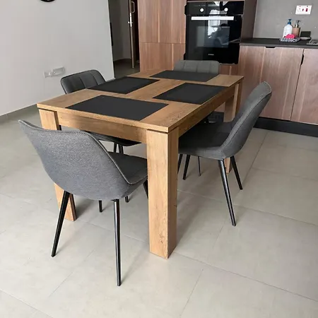 Bright And Spacious 2 Bedroom With Balcony Vmif1-1 Gzira