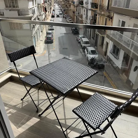 Bright And Spacious 2 Bedroom With Balcony Vmif1-1 *